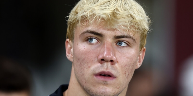 Hojlund-Elmas al Napoli: parte l&rsquo;assalto. Nico Paz, il Como dice no a 50 milioni!