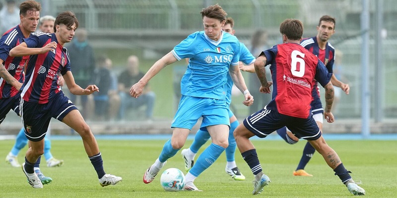 Il Napoli d'estate non vince mai: solo pari contro la Casertana 1 Il Napoli d'estate non vince mai: solo pari contro la Casertana