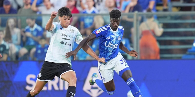 Como, Diao si rompe un dito del piede in allenamento: quanto starà fuori 2 Como, Diao si rompe un dito del piede in allenamento: quanto starà fuori