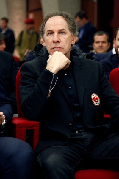 Baresi operato ai polmoni, la nota del Milan: "Siamo tutti con te" 1 Baresi operato ai polmoni, la nota del Milan: "Siamo tutti con te"