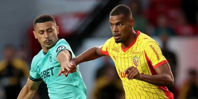 Napoli, indizio di mercato dalla Francia: Diouf titolare con il Lens 3 Napoli, indizio di mercato dalla Francia: Diouf titolare con il Lens