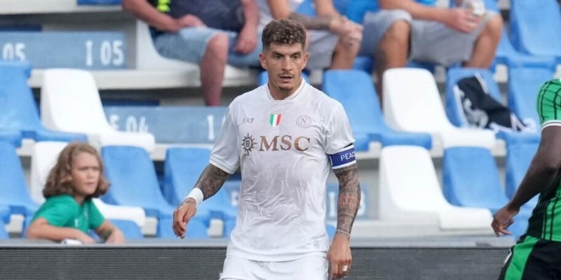 Di Lorenzo: "De Bruyne? Eravamo curiosi di vederlo da vicino. Il Napoli farà una bella stagione" 1 Di Lorenzo: "De Bruyne? Eravamo curiosi di vederlo da vicino. Il Napoli farà una bella stagione"