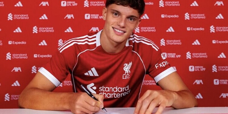 Leoni al Liverpool, ufficiale: "Impossibile dire no. Voglio conoscere Chiesa e Van Dijk". Numero 15 1 Leoni al Liverpool, ufficiale: "Impossibile dire no. Voglio conoscere Chiesa e Van Dijk". Numero 15