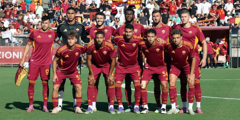 Roma, svolta storica sullo sponsor: comparirà durante la tournée 2 Roma, svolta storica sullo sponsor: comparirà durante la tournée