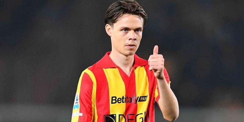 Lecce, basta un gol di Helgason: Carrarese sconfitta in amichevole 1 Lecce, basta un gol di Helgason: Carrarese sconfitta in amichevole