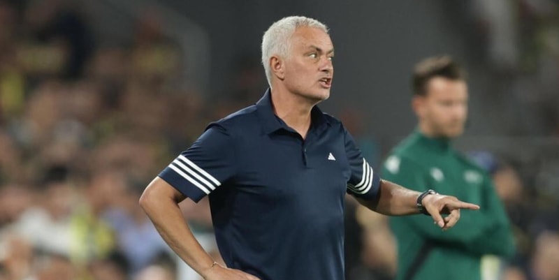 Mourinho, pari con il Benfica. Bodo Glimt a valanga sullo Sturm Graz 2 Mourinho, pari con il Benfica. Bodo Glimt a valanga sullo Sturm Graz