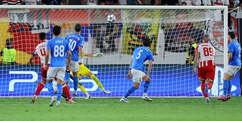 Champions League: eliminata la Stella Rossa di Arnautovic, il Bodo Glimt scrive la storia 2 Champions League: eliminata la Stella Rossa di Arnautovic, il Bodo Glimt scrive la storia