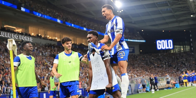 Alberto Costa brilla, super assist all'esordio: tris del Porto al Guimaraes! 4 Alberto Costa brilla, super assist all'esordio: tris del Porto al Guimaraes!