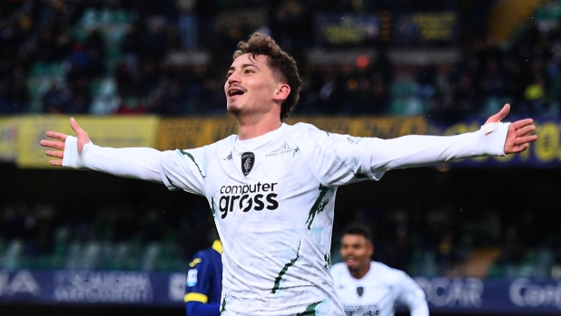 Cagliari, Esposito ha deciso: giocherà con la maglia numero 94, non più la 10 1 Cagliari, Esposito ha deciso: giocherà con la maglia numero 94, non più la 10