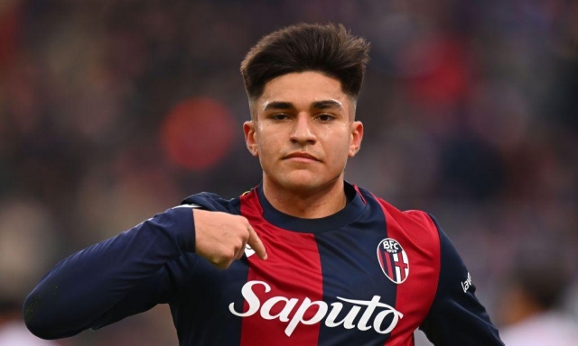 Bologna-Como, le formazioni ufficiali: Fabbian dal 1', Fabregas con Douvikas 3 Bologna-Como, le formazioni ufficiali: Fabbian dal 1', Fabregas con Douvikas