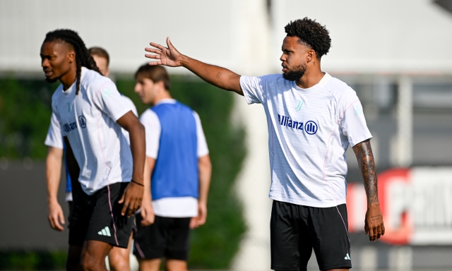 Il solito McKennie: d'estate con la valigia, poi gioca sempre. Ma stavolta... 3 Il solito McKennie: d'estate con la valigia, poi gioca sempre. Ma stavolta...
