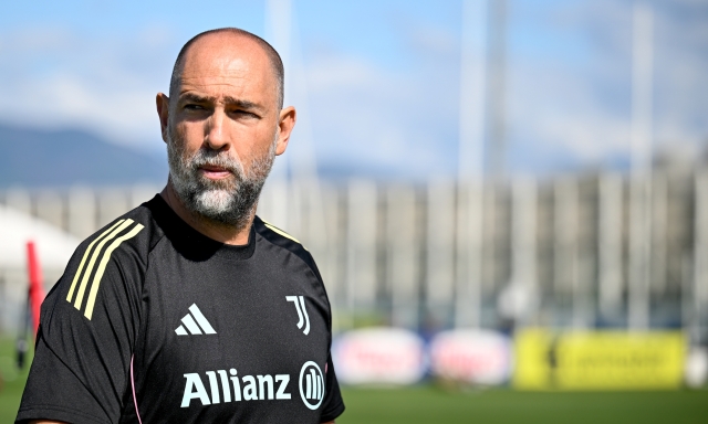 Juve, la Reggiana ti tiene testa: il test finisce 2-2, la difesa balla. Ma Vlahovic c'è