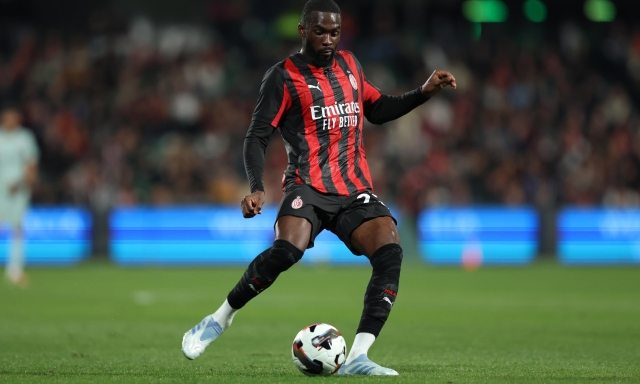 Milan, Tomori alza il muro: "Basta alti e bassi, pronti a stupire con le idee di Allegri" 4 Milan, Tomori alza il muro: "Basta alti e bassi, pronti a stupire con le idee di Allegri"