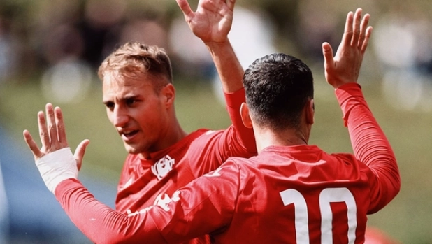 Cremonese nel segno di Bonazzoli e Baschirotto: 3-0 con la Pro Patria 4 Cremonese nel segno di Bonazzoli e Baschirotto: 3-0 con la Pro Patria