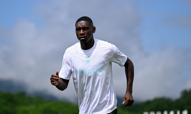Juve, Kolo Muani più vicino: quasi fatta col Psg, ma prima serve vendere 1 Juve, Kolo Muani più vicino: quasi fatta col Psg, ma prima serve vendere