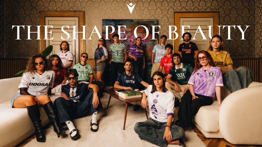 La maglia away del Bologna tra le protagoniste della campagna di Macron "The Shape of Beauty" 1 La maglia away del Bologna tra le protagoniste della campagna di Macron "The Shape of Beauty"