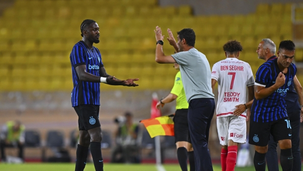Meglio in 10 che in 11: l'Inter già combatte come Chivu. Ma c'è una cosa da migliorare in fretta... 1 Meglio in 10 che in 11: l'Inter già combatte come Chivu. Ma c'è una cosa da migliorare in fretta...