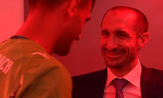 Chiellini a Londra incontra un suo erede: semplice chiacchierata o intreccio di mercato?