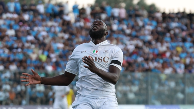 Napoli, poker al Sorrento. Torna a segnare anche McTominay. E Lucca non si ferma più 2 Napoli, poker al Sorrento. Torna a segnare anche McTominay. E Lucca non si ferma più