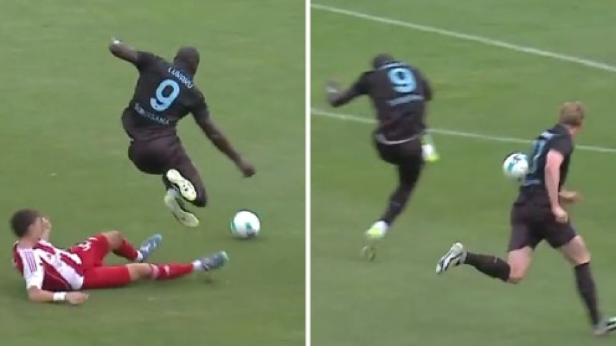 Napoli-Olympiacos 2-1: gol e highlights, Lukaku ko al 32' 3 Napoli-Olympiacos 2-1: gol e highlights, Lukaku ko al 32'