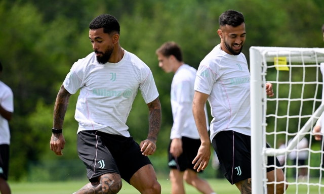 Juve, si sbloccano le uscite. Douglas e Nico riportano Kolo Muani a Torino: ore decisive 1 Juve, si sbloccano le uscite. Douglas e Nico riportano Kolo Muani a Torino: ore decisive