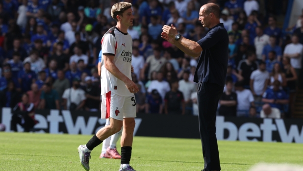 Allegri non vuol rischiare: Milan ancora difesa a 3 contro il Bari. E in mezzo Ricci-Loftus-Fofana 3 Allegri non vuol rischiare: Milan ancora difesa a 3 contro il Bari. E in mezzo Ricci-Loftus-Fofana