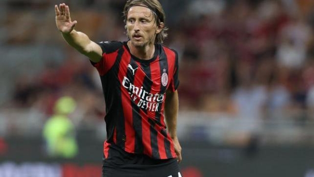Ventotto minuti di goduria: classe e leadership, Modric è già l'idolo di S. Siro 4 Ventotto minuti di goduria: classe e leadership, Modric è già l'idolo di S. Siro
