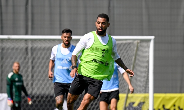 Juve, due addii per 3 colpi: Douglas saluta, Nico all'Atletico per Molina, poi Kolo e Zhegrova 1 Juve, due addii per 3 colpi: Douglas saluta, Nico all'Atletico per Molina, poi Kolo e Zhegrova