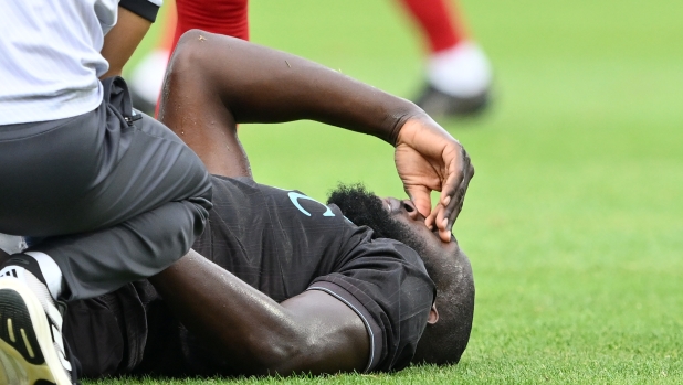 Lukaku, no all'operazione: terapia conservativa per anticipare il rientro. I rischi della scelta 4 Lukaku, no all'operazione: terapia conservativa per anticipare il rientro. I rischi della scelta