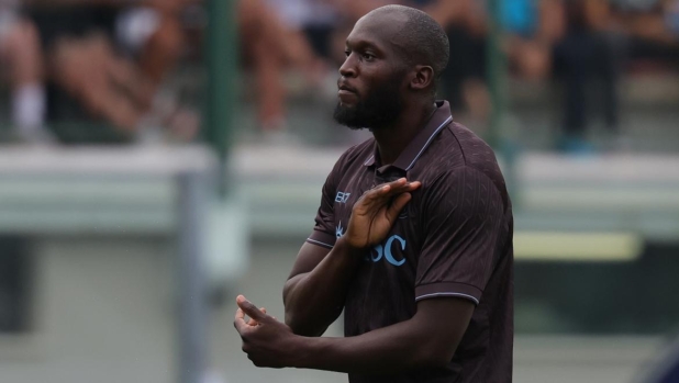 Lukaku conferma: non si opera. Out 3-4 mesi, sarà fuori dalle liste per Serie A e Champions 1 Lukaku conferma: non si opera. Out 3-4 mesi, sarà fuori dalle liste per Serie A e Champions