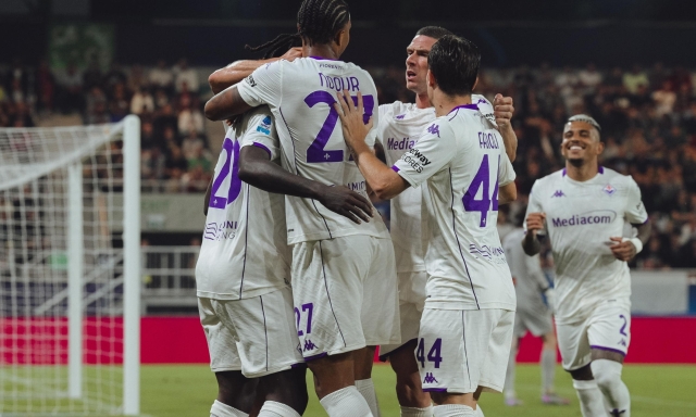 Conference, la Fiorentina passeggia 3-0 col Polissya. Ma Kean si fa espellere 4 Conference, la Fiorentina passeggia 3-0 col Polissya. Ma Kean si fa espellere
