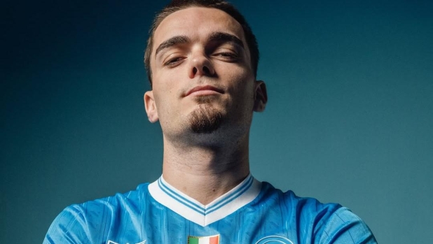 Gutierrez si presenta: "Sono un calciatore offensivo. Quando mi ha chiamato il Napoli..." 1 Gutierrez si presenta: "Sono un calciatore offensivo. Quando mi ha chiamato il Napoli..."