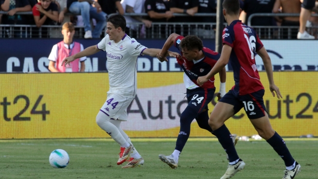 LIVE Cagliari-Fiorentina 0-0: Folorunsho di testa, Gosens salva sulla linea. Meglio i sardi 1 LIVE Cagliari-Fiorentina 0-0: Folorunsho di testa, Gosens salva sulla linea. Meglio i sardi