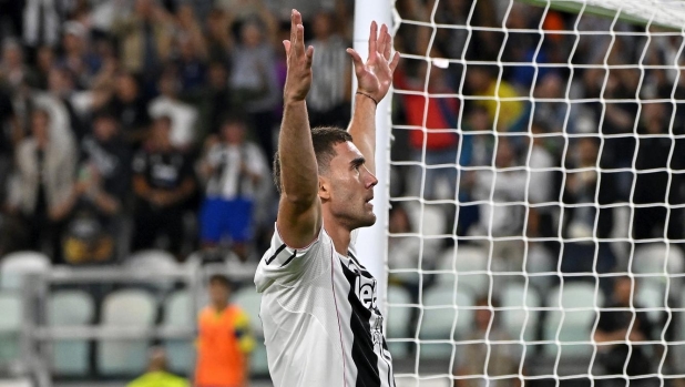 Juve, e se Vlahovic restasse? Un macigno per i conti, ma nessuno in A avrebbe un attacco così 1 Juve, e se Vlahovic restasse? Un macigno per i conti, ma nessuno in A avrebbe un attacco così