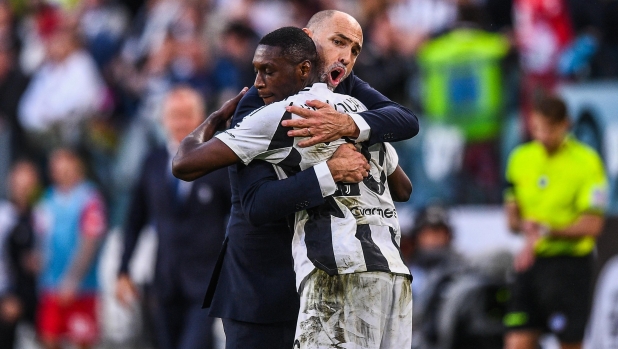 Costa quanto Koopmeiners, solo Vlahovic guadagna più di lui: Juve, ma davvero Kolo Muani vale tanto?