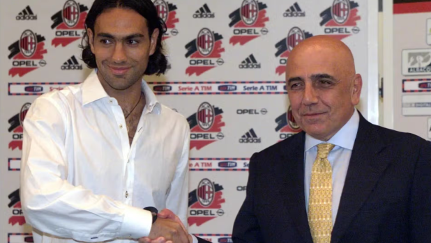 Il trucco di Galliani, il volo del contratto di Milito e... Il mercato deciso al fotofinish 3 Il trucco di Galliani, il volo del contratto di Milito e... Il mercato deciso al fotofinish