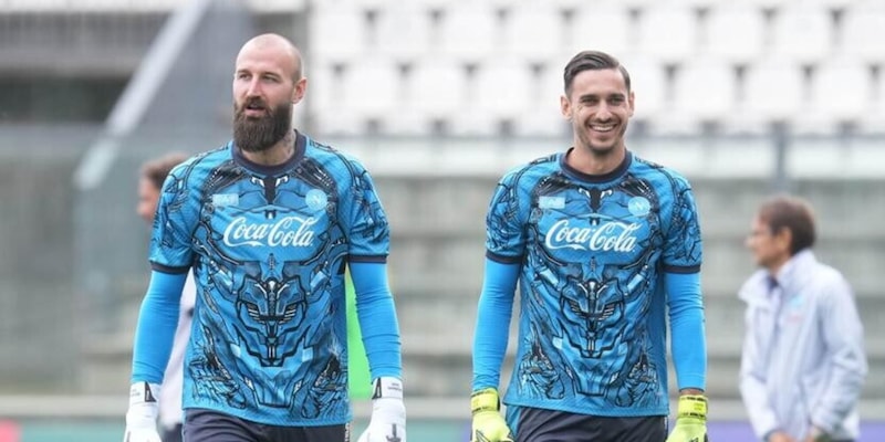 Napoli, ballottaggio in porta: Conte sceglie il numero uno 2 Napoli, ballottaggio in porta: Conte sceglie il numero uno