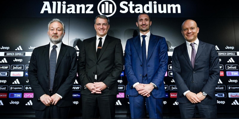 Rivoluzione Juve, arriva un nuovo presidente. E Comolli diventerà Ad 3 Rivoluzione Juve, arriva un nuovo presidente. E Comolli diventerà Ad