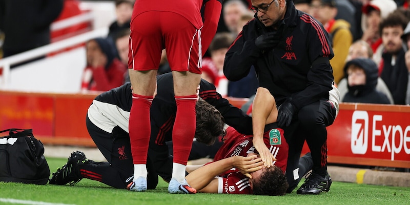 Leoni, che sfortuna! S&rsquo;&egrave; rotto il crociato. Chiesa pu&ograve; rientrare nella lista Champions del Liverpool