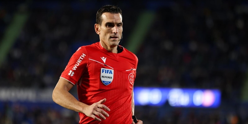 Nizza-Roma: annunciato l'arbitro per l'esordio in Europa League dei giallorossi 2 Nizza-Roma: annunciato l'arbitro per l'esordio in Europa League dei giallorossi
