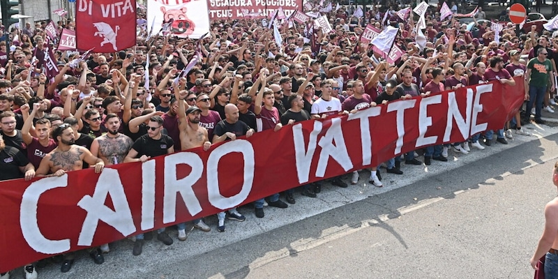 L’infausto ventennio di Cairo: ma come (si) fa a tirare avanti così?
1 L’infausto ventennio di Cairo: ma come (si) fa a tirare avanti così?