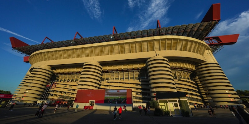 "San Siro, trovato l'accordo con Inter e Milan": l'annuncio del Sindaco Sala 1 "San Siro, trovato l'accordo con Inter e Milan": l'annuncio del Sindaco Sala