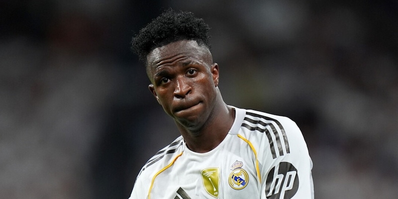 Vinicius, &egrave; finita la luna di miele Real. Tra Xabi Alonso e Mbapp&eacute; ora &egrave; un caso