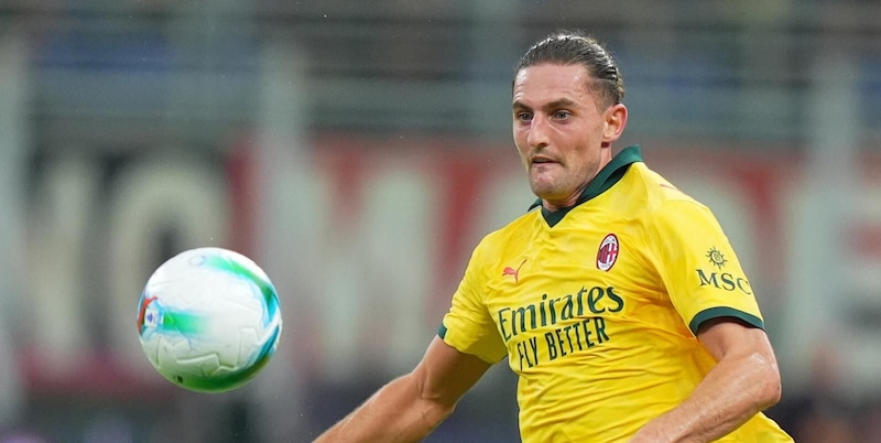 Benatia su Rabiot: "Via per una cifra ragionevole, dopo la rissa si è andati troppo oltre" 2 Benatia su Rabiot: "Via per una cifra ragionevole, dopo la rissa si è andati troppo oltre"