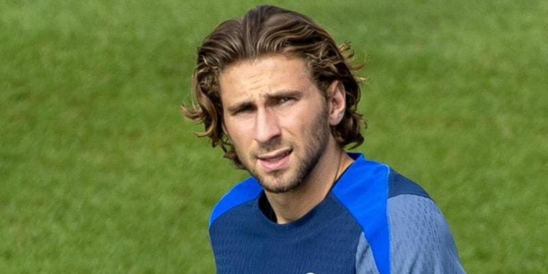 Zabarnyi al Psg, le bellissime parole sull'Ucraina e il rapporto con la guerra: "Sostengo l'isolamento del calcio russo" 2 Zabarnyi al Psg, le bellissime parole sull'Ucraina e il rapporto con la guerra: "Sostengo l'isolamento del calcio russo"