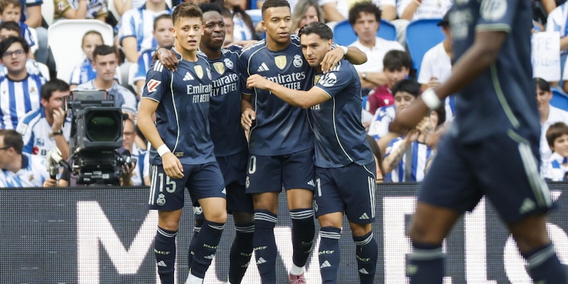 Mbappé-Guler, il Real vince in 10 e resta in vetta: rosso ad Huijsen al 32' 1 Mbappé-Guler, il Real vince in 10 e resta in vetta: rosso ad Huijsen al 32'