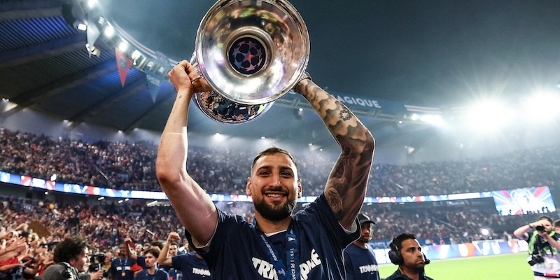 Pallone d’Oro, la classifica: Donnarumma in top 10! La posizione di McTominay, Lautaro e Dumfries 1 Pallone d’Oro, la classifica: Donnarumma in top 10! La posizione di McTominay, Lautaro e Dumfries