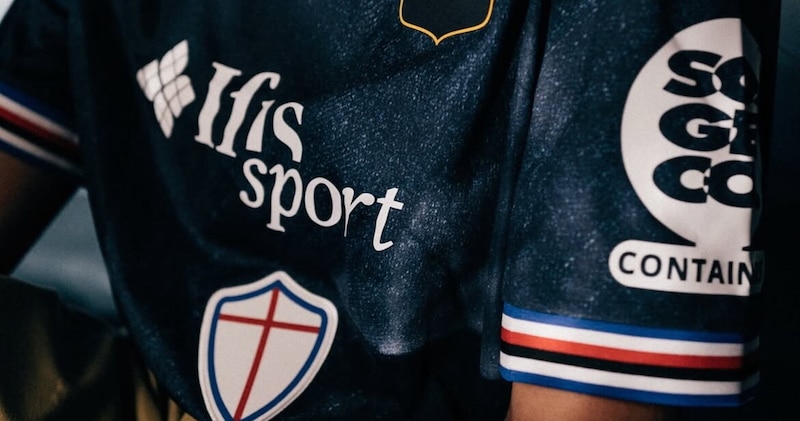 Samp, il fascino non fa vincere le partite. Però la terza maglia fa sognare 2 Samp, il fascino non fa vincere le partite. Però la terza maglia fa sognare