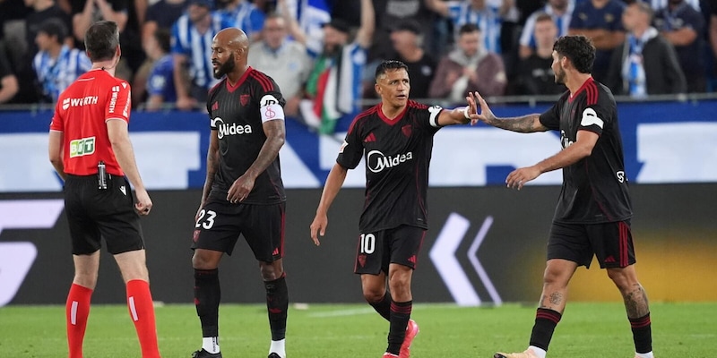 Liga, Sanchez è ancora decisivo: vince il Siviglia, poker del Levante, il Villarreal torna al successo 2 Liga, Sanchez è ancora decisivo: vince il Siviglia, poker del Levante, il Villarreal torna al successo