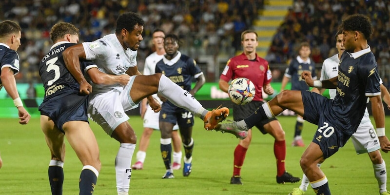 Calò e Ghedjemis illudono il Frosinone, rimonta Sudtirol nel finale 2 Calò e Ghedjemis illudono il Frosinone, rimonta Sudtirol nel finale